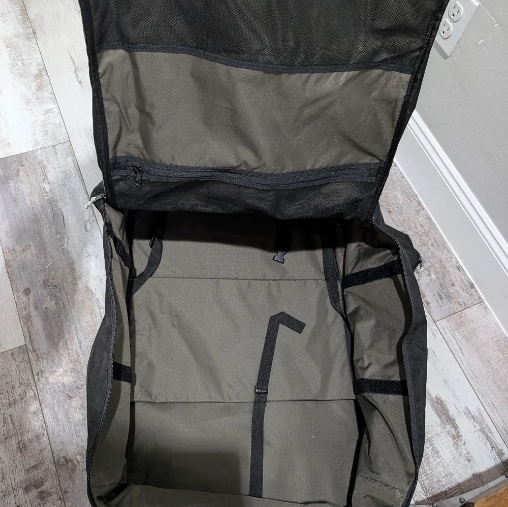 EL‎ BARRIL 13lb Grill Backpack Nwt